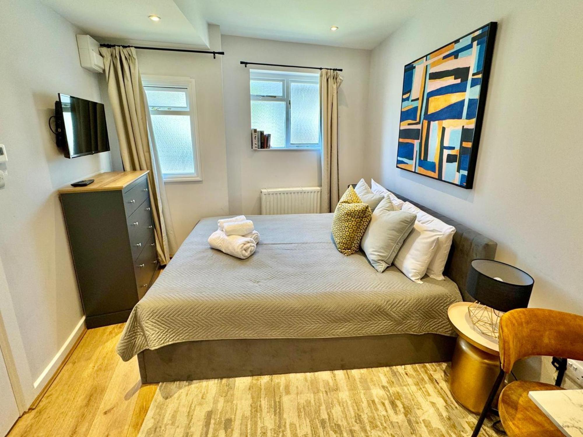 Ensuite Stylish - 3 Min To Trains - Pass The Keys Apartment